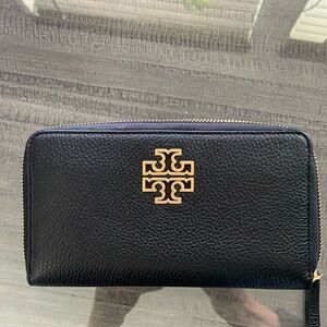 New Leather Tory Burch Long Wallet